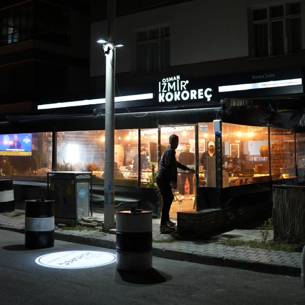 Osman İzmir Kokoreç Galeri Resimi
